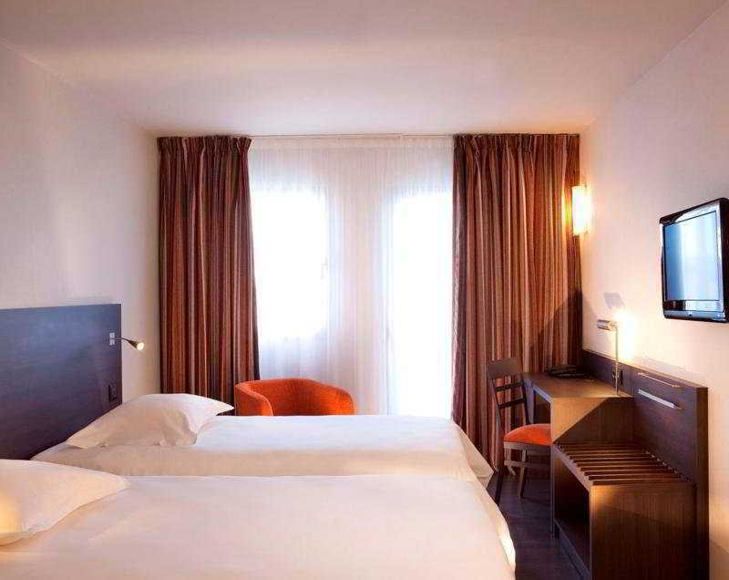 Escale Oceania Pornichet La Baule Hotel Exterior photo